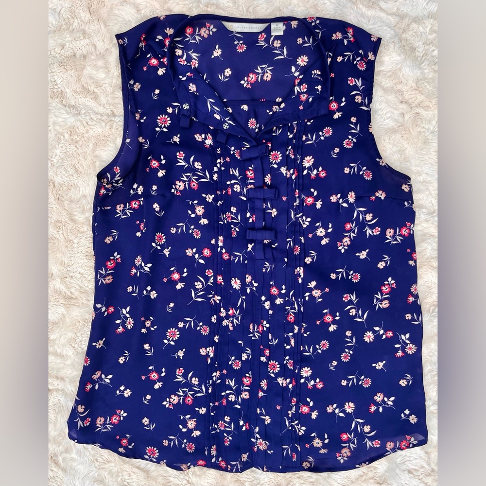 Floral Sleeveless Blouse
